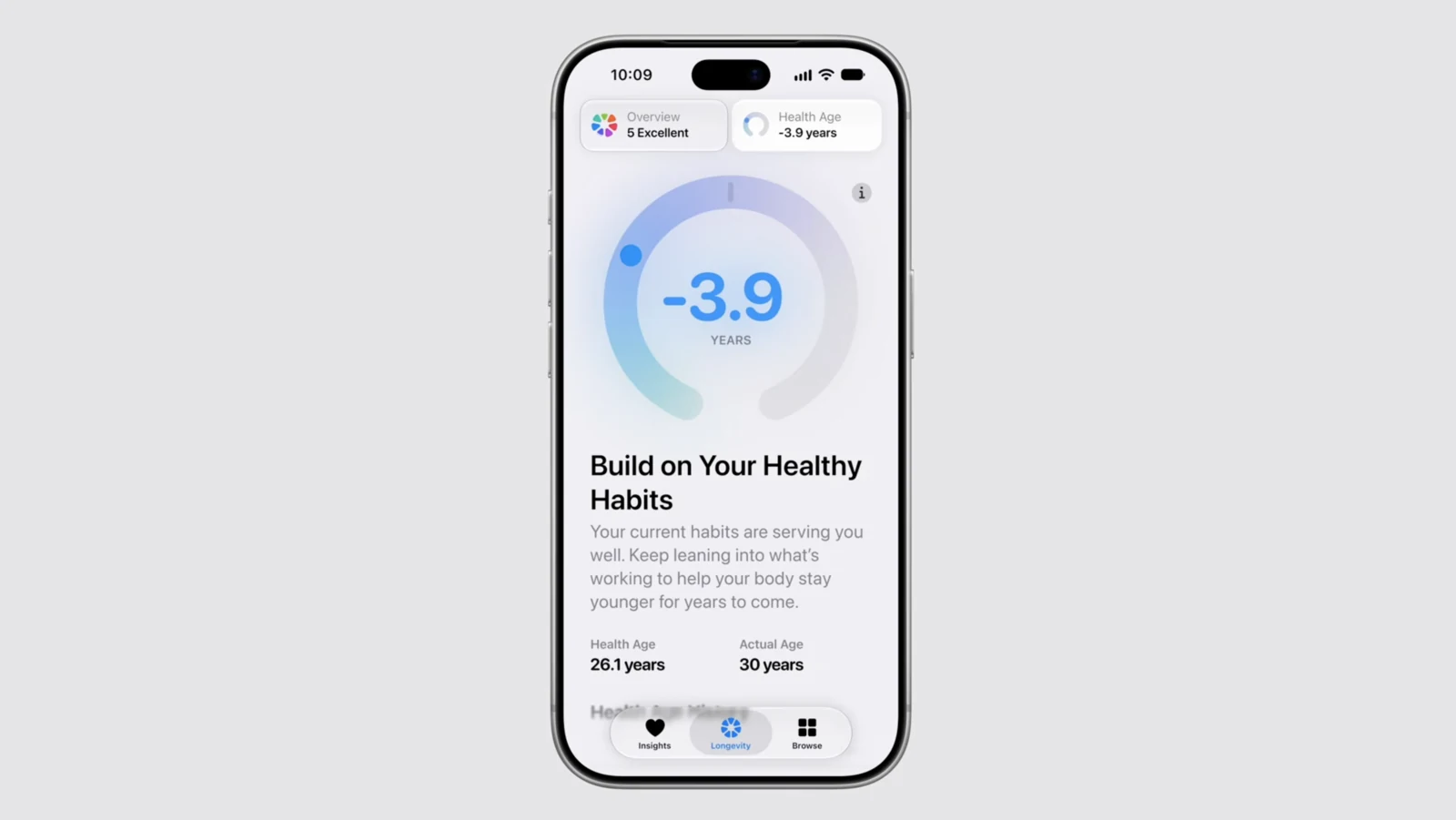 아이폰 건강 앱의 Longevity 탭 화면. 원형 게이지 안에 -3.9 YEARS 가 적혀 있고 그 아래 Build on Your Healthy Habits 라는 안내 문구, 그리고 Health Age 26.1 years 와 Actual Age 30 years 가 나란히 놓여 있다